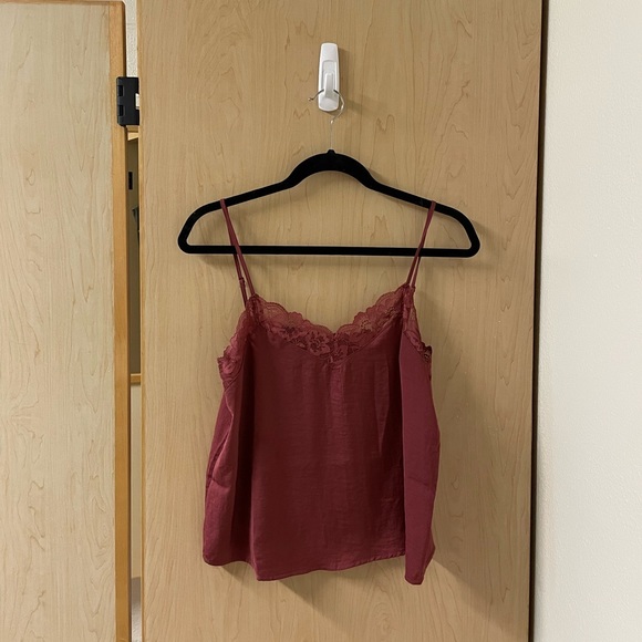 PINK ROSE Lace Tank - Picture 2 of 3